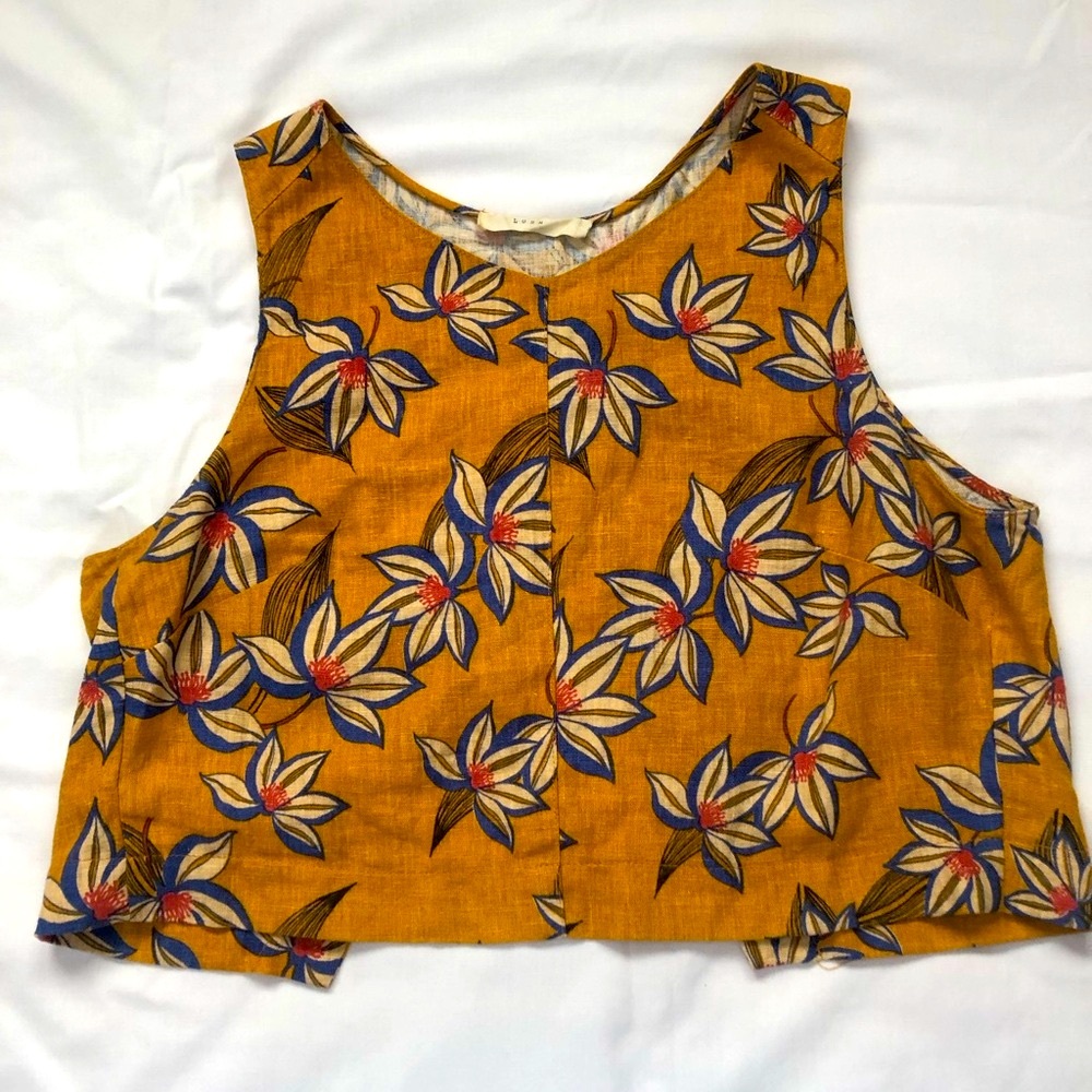 LUSH Sleeveless Floral Crop Top